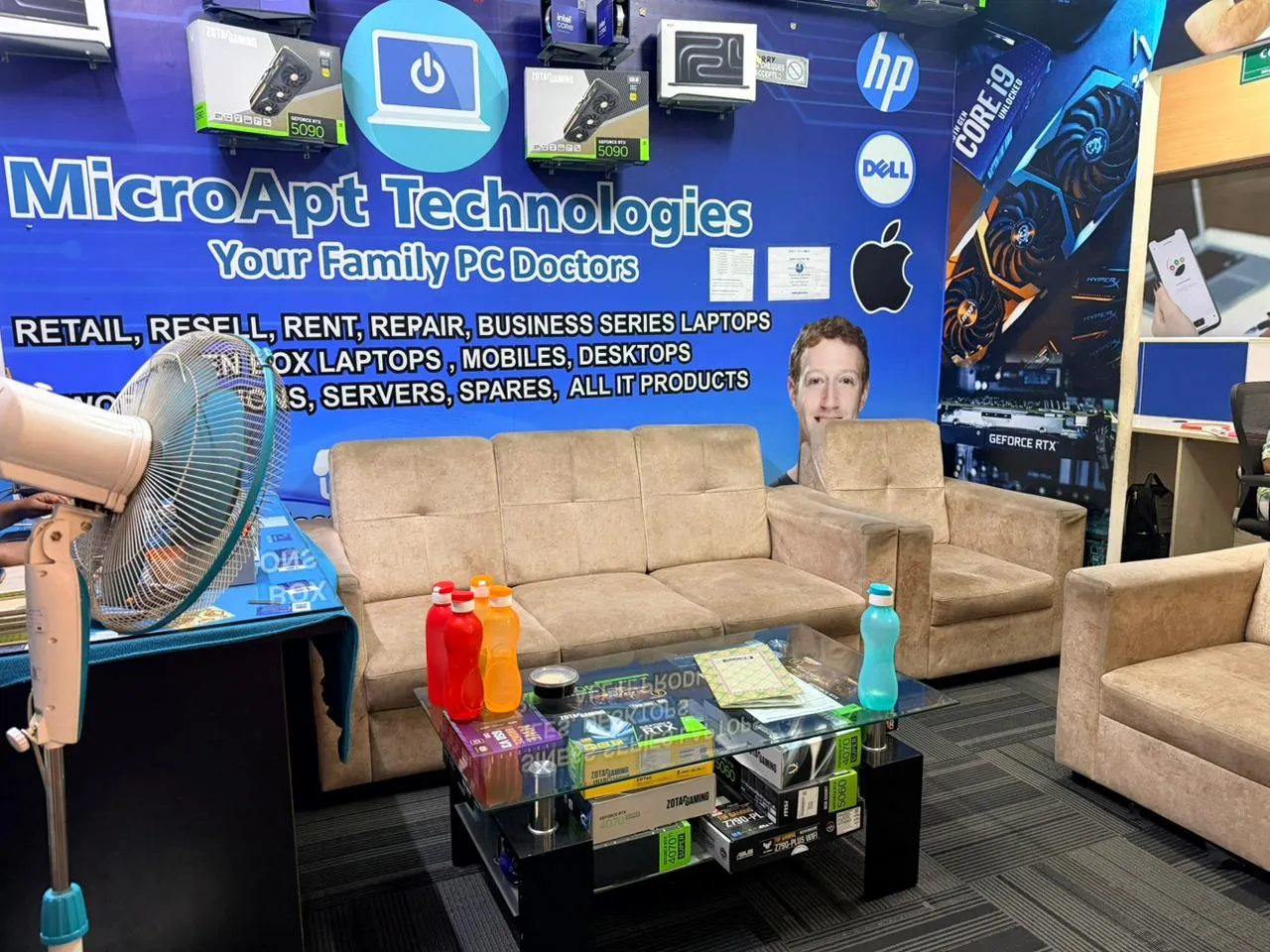 Reception & customer lounge