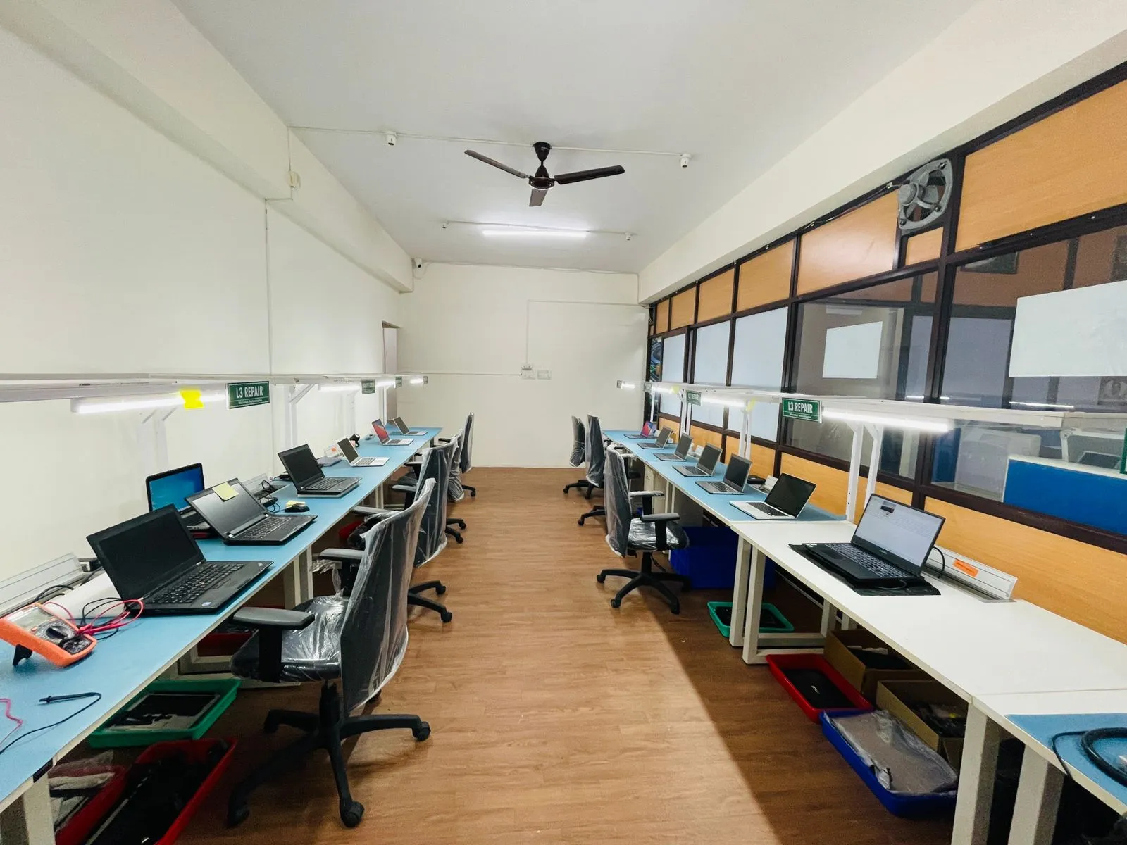 L3 repair lab benches
